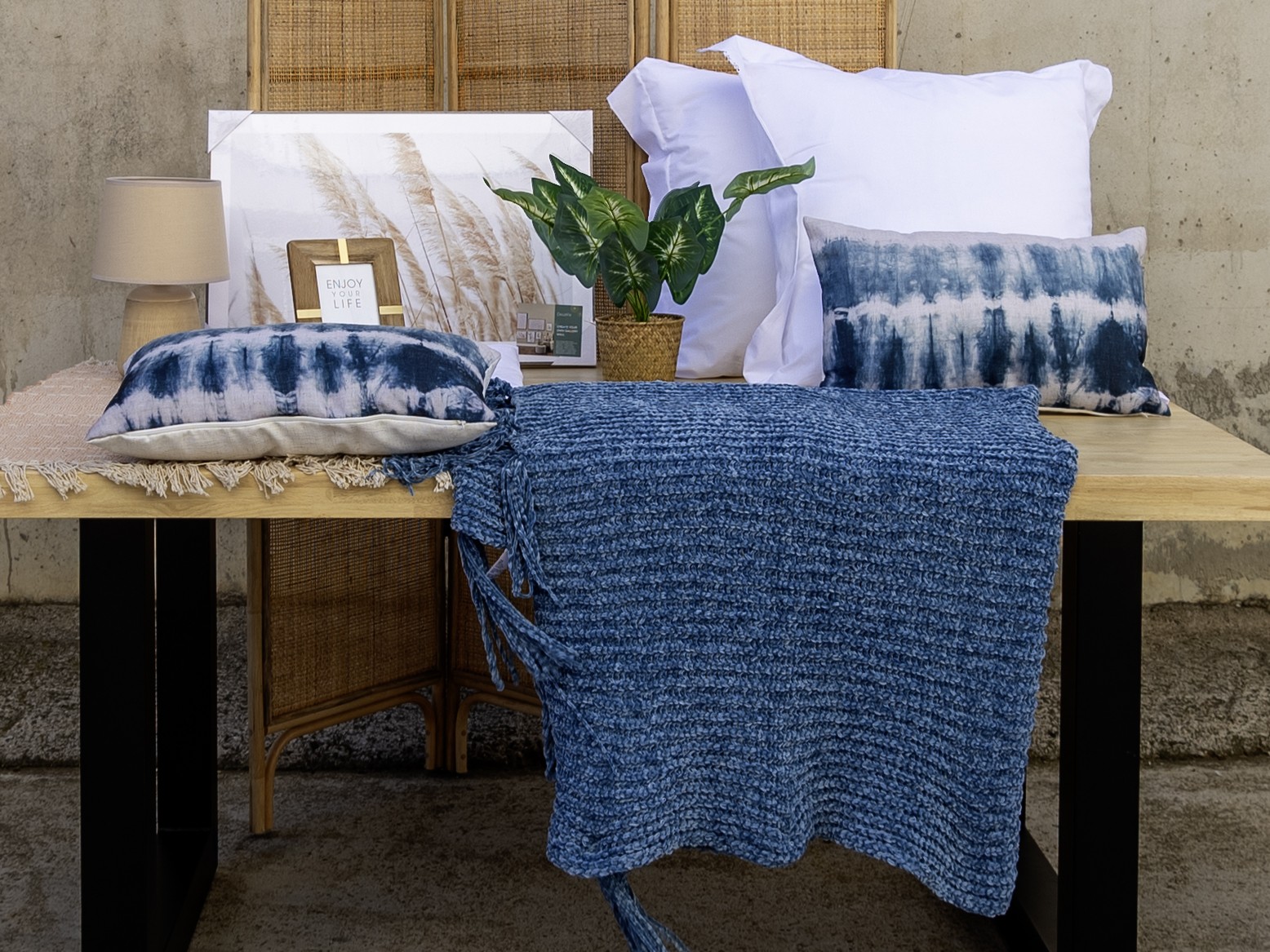 Cama doble + Decoración (34 piezas) - Imagen 4